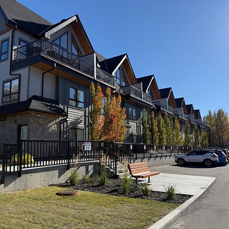 Joe'S Contemporary 2 King Bedrooms Vacation Home In Canmore Exterior photo