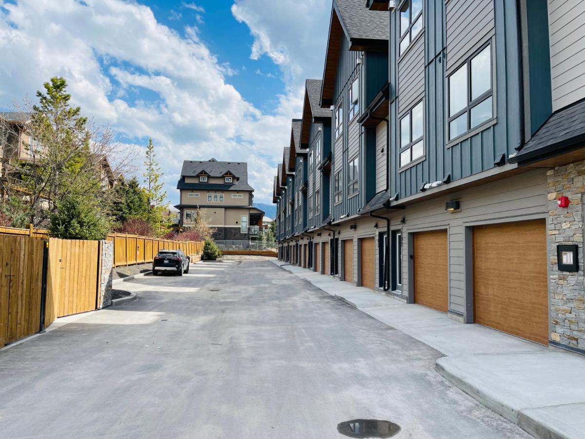 Joe'S Contemporary 2 King Bedrooms Vacation Home In Canmore Exterior photo
